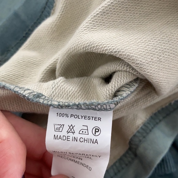 ***SOLD*** Boutique line long sleeve tie-dye shirt - Picture 5 of 5